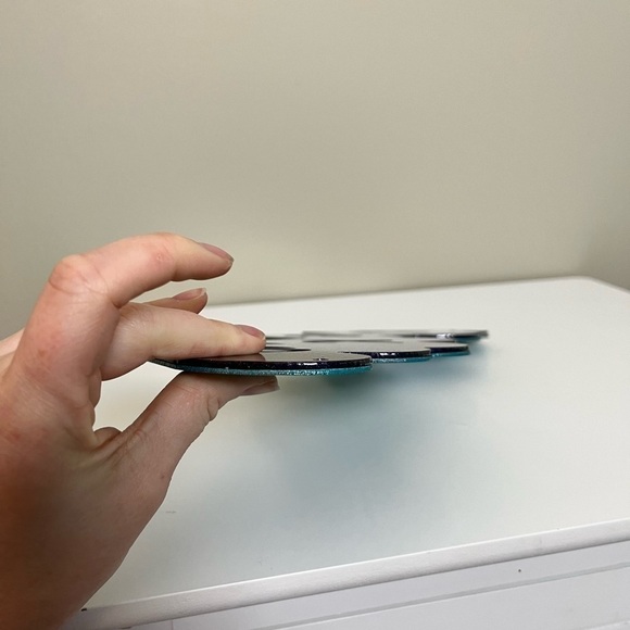 🌸3 for $30🌸 “XOXO” Metal Wall Art Plaque - Picture 3 of 4